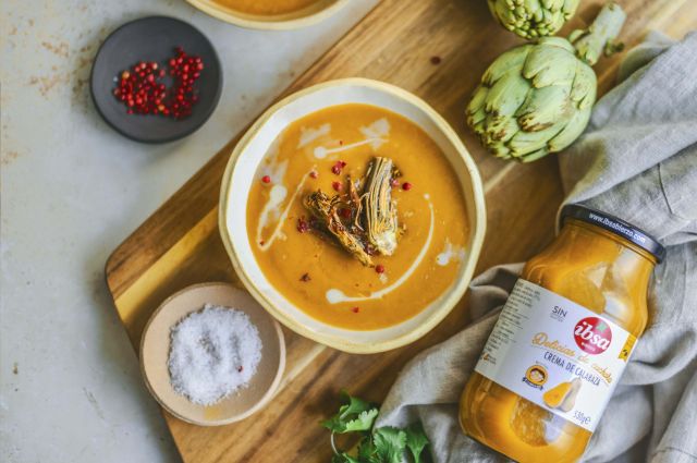 crema-calabaza-con-chips-de-alcachofa